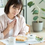 胸やけ・胃もたれ．．．原因は「胃食道逆流症」かも
